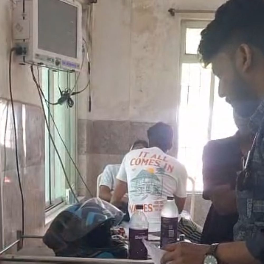 बेटी को बुलाने गए पिता-भाईयों को ससुराल वालों ने पीटा:  10 साल से दुबई में था पति, बेतिया में पिता के मौत पर आया घर – Bettiah (West Champaran) News
