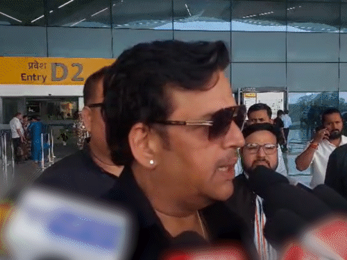 अक्षरा सिंह ने नीतीश कुमार और निशांत से की मुलाकात:  रवि किशन बोले- निशांत बेहद सभ्य इंसान, पिता की तरह करेंगे काम; निरहुआ बोले- हर राज्य में BJP होगी – Patna News