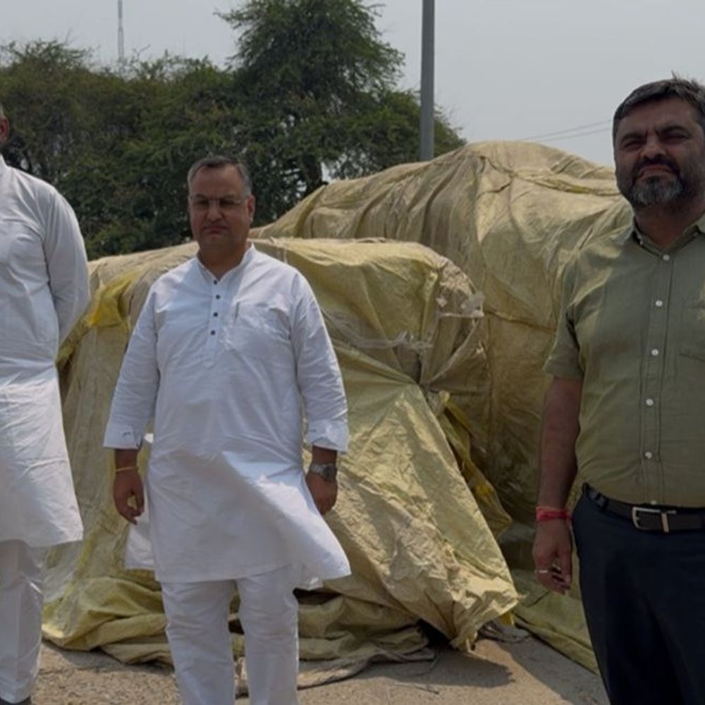 फाजिल्का मंडी में आढ़ती-ट्रांसपोर्टर आमने-सामने:  गेहूं लिफ्टिंग और गुणवत्ता को लेकर विवाद, खुले में पड़े हैं गेहूं के बैग, हो रहा नुकसान – Fazilka News