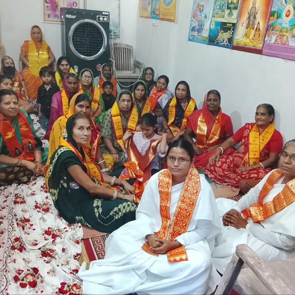 ‘मां खुद जलकर बच्चों का जीवन रोशन करती है’:  माचलपुर में सीमा दीदी बोलीं- भगवान हर जगह नहीं, इसलिए मां को बनाया – rajgarh (MP) News