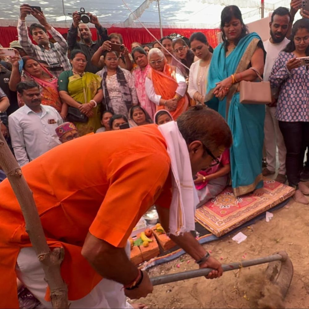 वाराणसी में सुपर स्पेशियलिटी हॉस्पिटल का भूमिपूजन:विधायक ने रखी नींव, हार्ट कैंसर-किडनी और न्यूरो मरीजों का 1 रुपए में इलाज