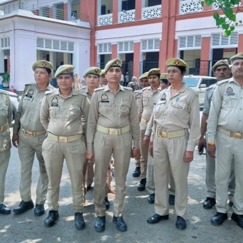 शाहजहांपुर में ड्यूटी हस्ताक्षर के बदले रुपए मांगने की शिकायत:होमगार्ड नगर निरीक्षक पर लगे गंभीर आरोप, 500 रुपए मांगे थे