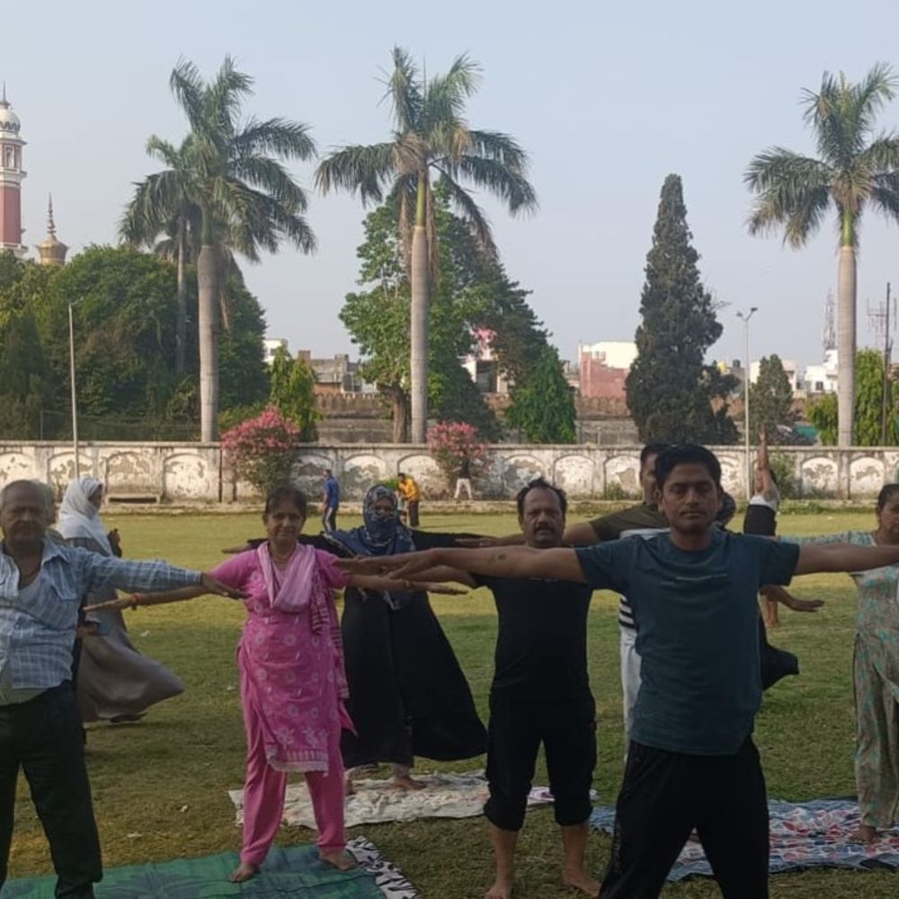 रामपुर में आयुष विभाग ने योग शिविर लगाए:अंतरराष्ट्रीय योग दिवस की तैयारी में लोगों को किया प्रेरित
