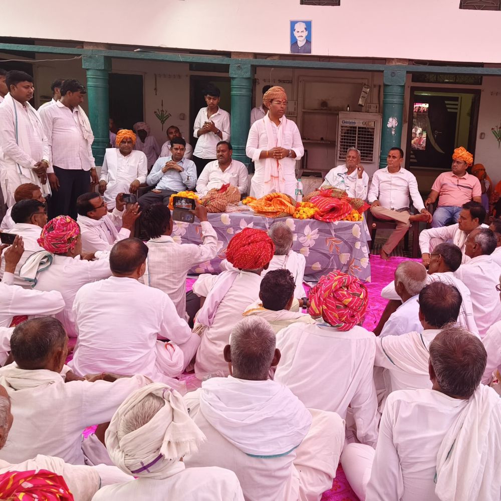 प्रजापति समाज छात्रावास के लिए 15 लाख देने की घोषणा:  विधायक हंसराज मीना जिला स्तर पर भूमि आवंटन का प्रस्ताव भी भेजेंगे – Karauli News