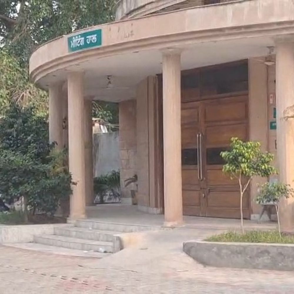 फाजिल्का नगर कौंसिल में विजिलेंस की रेड:  प्रॉपर्टी टैक्स-सीवरेज की शिकायतों पर कार्रवाई, 6 घंटे चली जांच से अधिकारियों में हड़कंप – Fazilka News