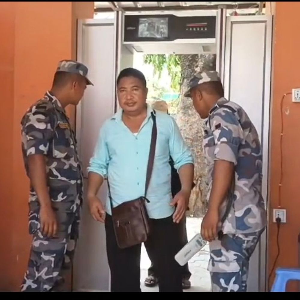 भारत-नेपाल सीमा पर भारतीय नागरिकों की जांच बढ़ी:नेपाल में प्रवेश के लिए पहचान पत्र दिखाना अनिवार्य