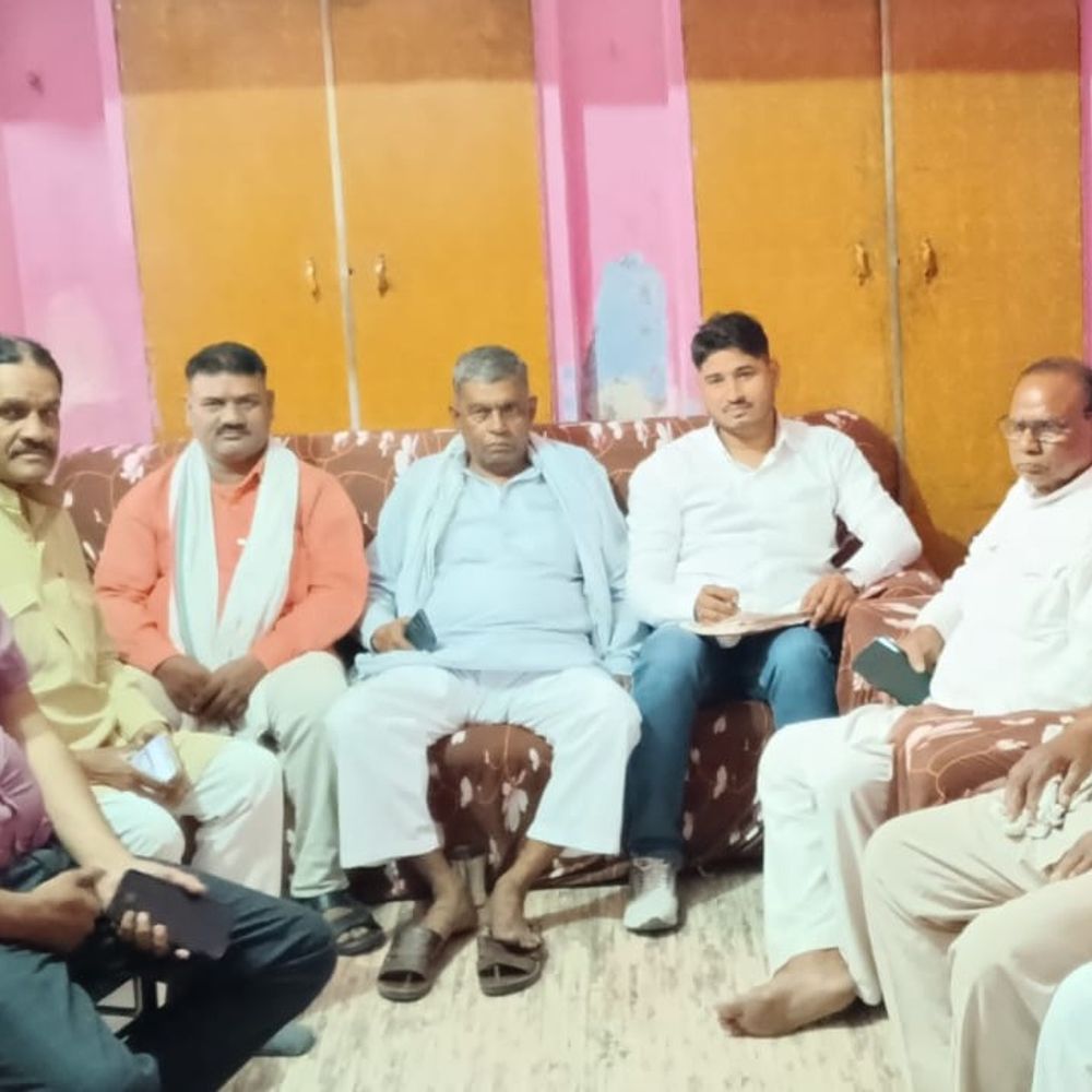 गाजीपुर निशा हत्याकांड पर विश्वकर्मा महासभा की बैठक:मंत्री ओमप्रकाश राजभर की टिप्पणी की निंदा, बर्खास्तगी की मांग