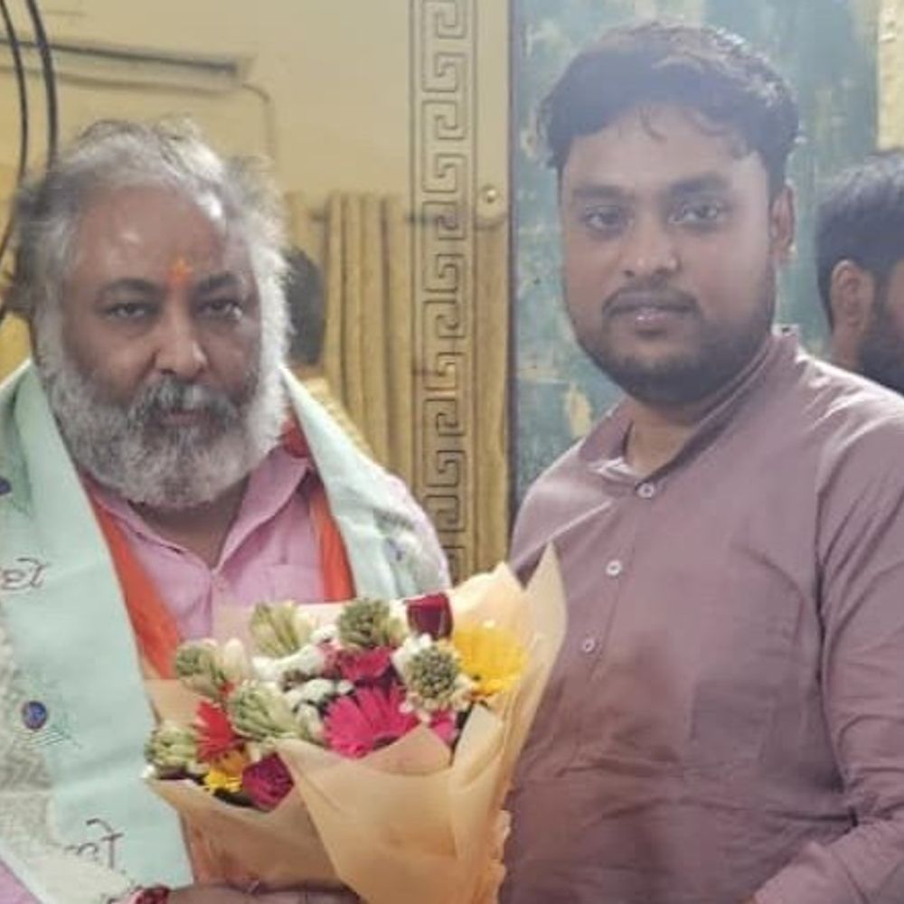 दिल्ली-एनसीआर के लिए इलेक्ट्रिक बस की मांग:हापुड़ से भाजपा नेता ने परिवहन मंत्री से की मुलाकात