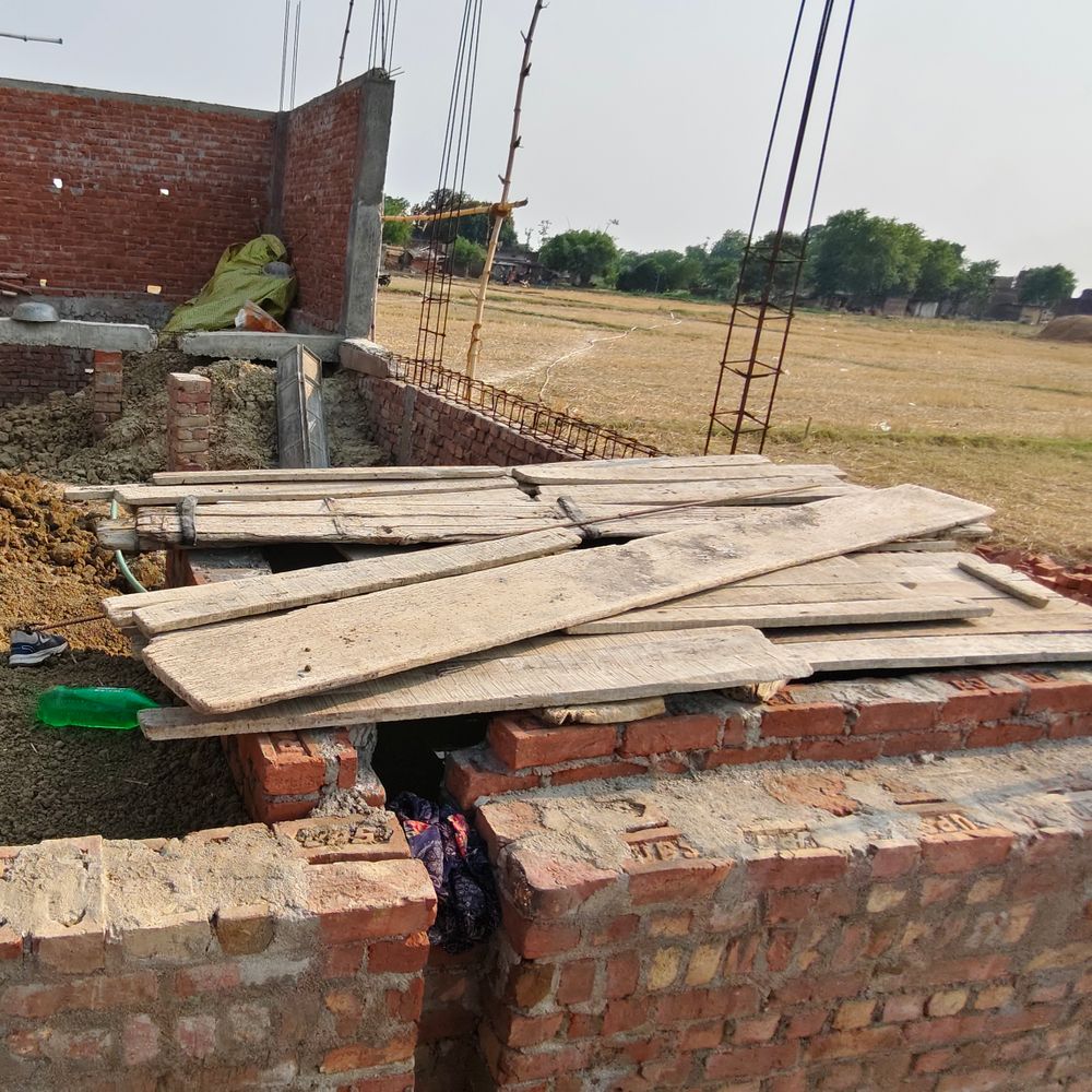 नवनिर्मित पानी की टंकी में डूबने से किशोर की मौत:चंदौली में घर से 200 मीटर दूर हादसा, नए मकान में हो रहा था निर्माण