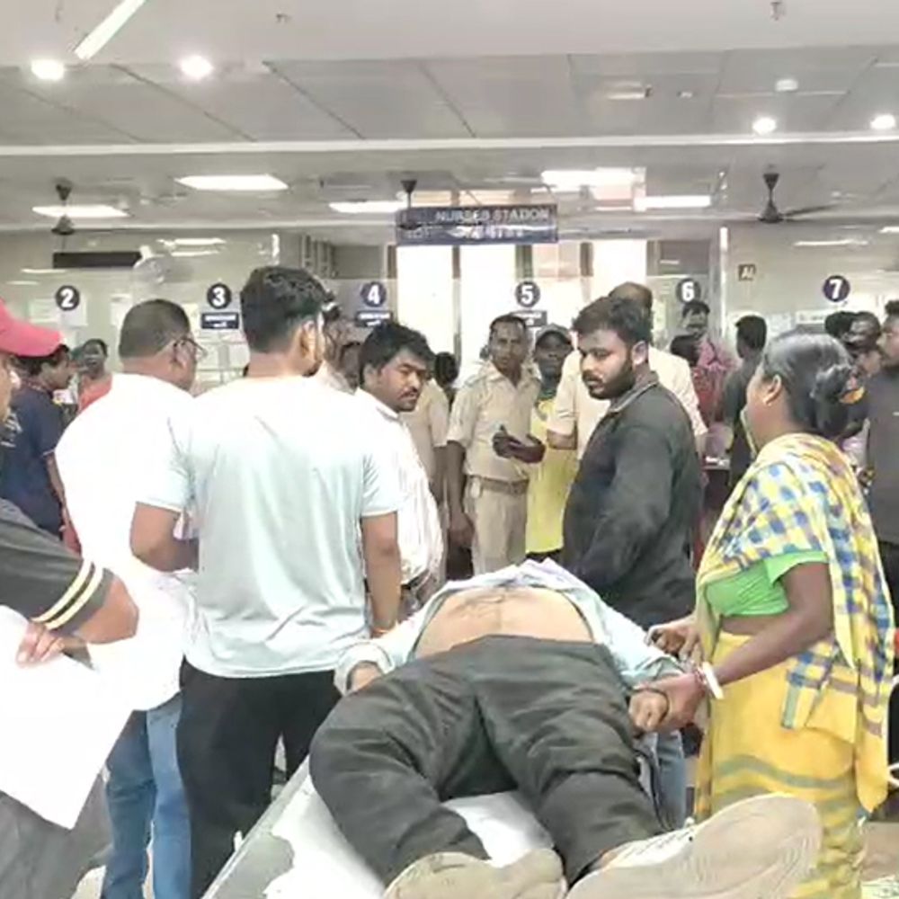 जमशेदपुर में सड़क हादसा, एक युवक की मौत:  दो बाइक की आमने-सामने टक्कर से हुआ हादसा, दो युवक गंभीर रूप से घायल – Jamshedpur (East Singhbhum) News