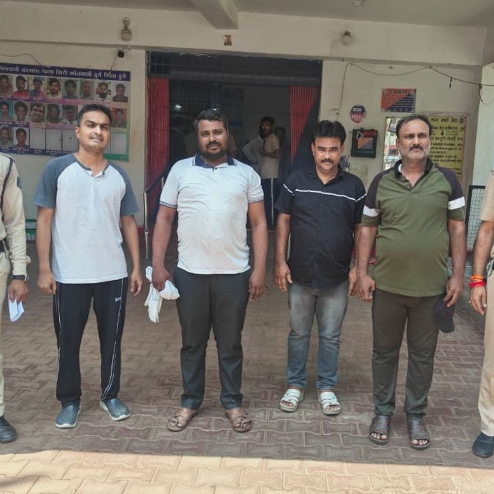दुर्ग में IPL सट्टे पर पुलिस का एक्शन:  ऑनलाइन ऐप से चल रहा था करोड़ों का खेल; अब तक 7 आरोपी गिरफ्तार, मोबाइल-कैश जब्त – durg-bhilai News