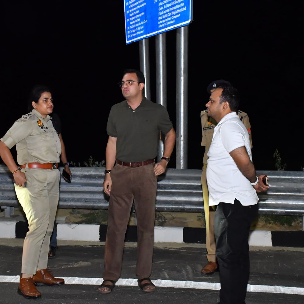बदायूं में DM-SSP ने गंगा एक्सप्रेस-वे का निरीक्षण किया:  हादसों की वजह तलाशी, सुरक्षा खाका पर भी मंथन – Badaun News