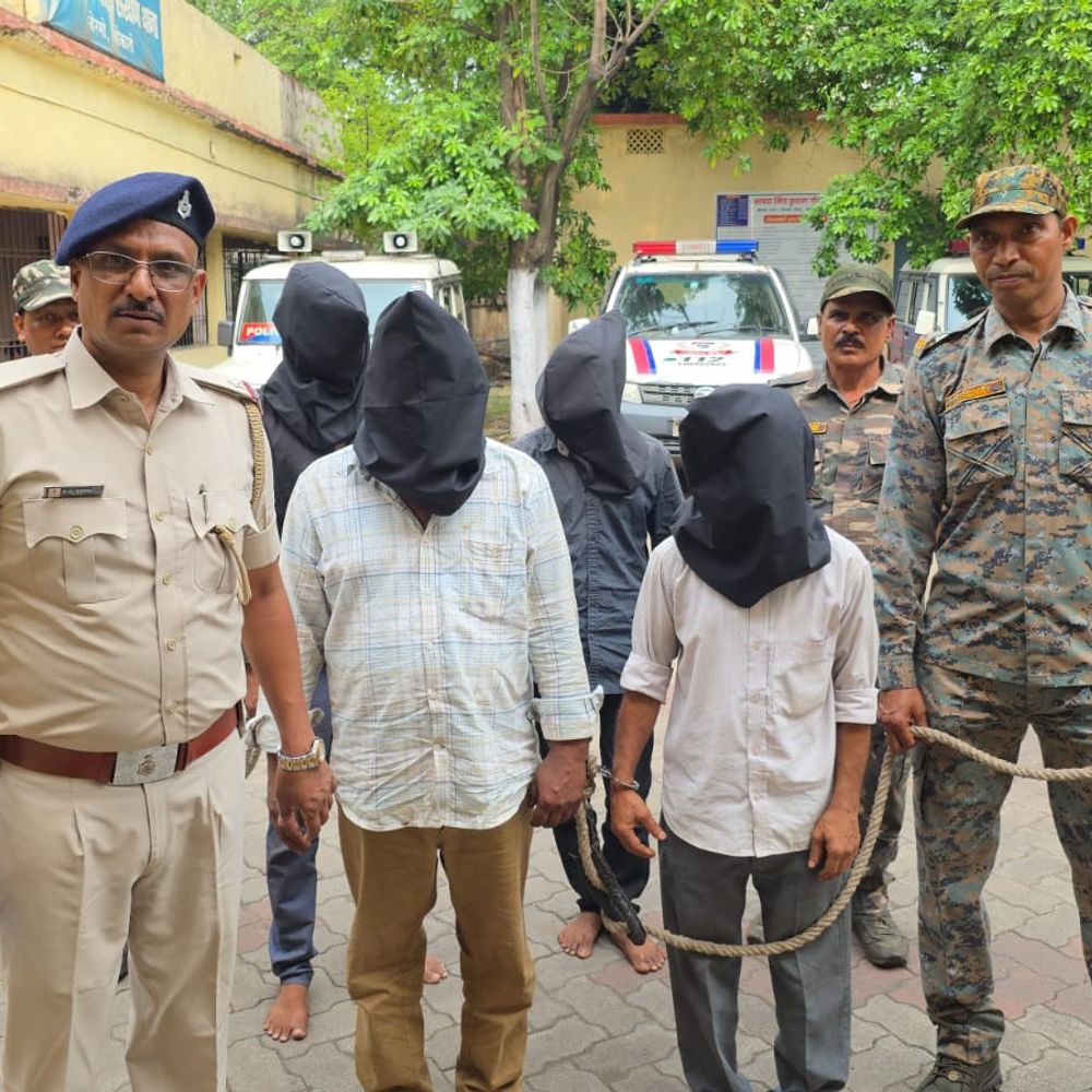 बोकारो में मिनी गन फैक्ट्री का खुलासा:  बिहार-झारखंड के चार हथियार तस्कर गिरफ्तार, मुख्य संचालक हुआ फरार – Bokaro News