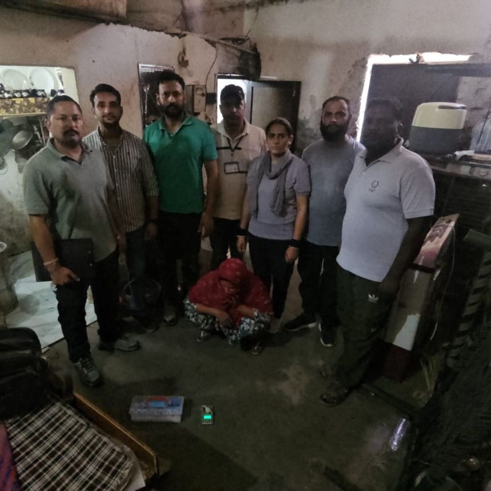 कागड़ा में हेरोइन के साथ महिला गिरफ्तार:  घर से बेच रही थी नशा, पुलिस ने छापा मारकर पकड़ा, तलाशी में 12.46 ग्राम चिट्टा बरामद – Dharamshala News