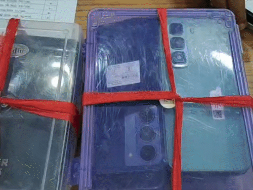 जामताड़ा में साइबर ठगों पर कार्रवाई:  गेमिंग ऐप और KYC के नाम पर ठगी करने वाले दो गिरफ्तार, मोबाइल और सिम कार्ड बरामद – Jamtara News