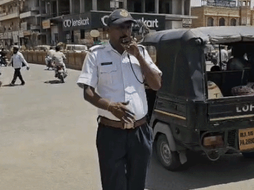 जैसलमेर में आज हीटवेव का ‘रेड अलर्ट’:  आसमान से बरस रही आग, एसपी ने बदला ट्रैफिक पुलिस का ड्यूटी समय; पारा 45 पार – Jaisalmer News