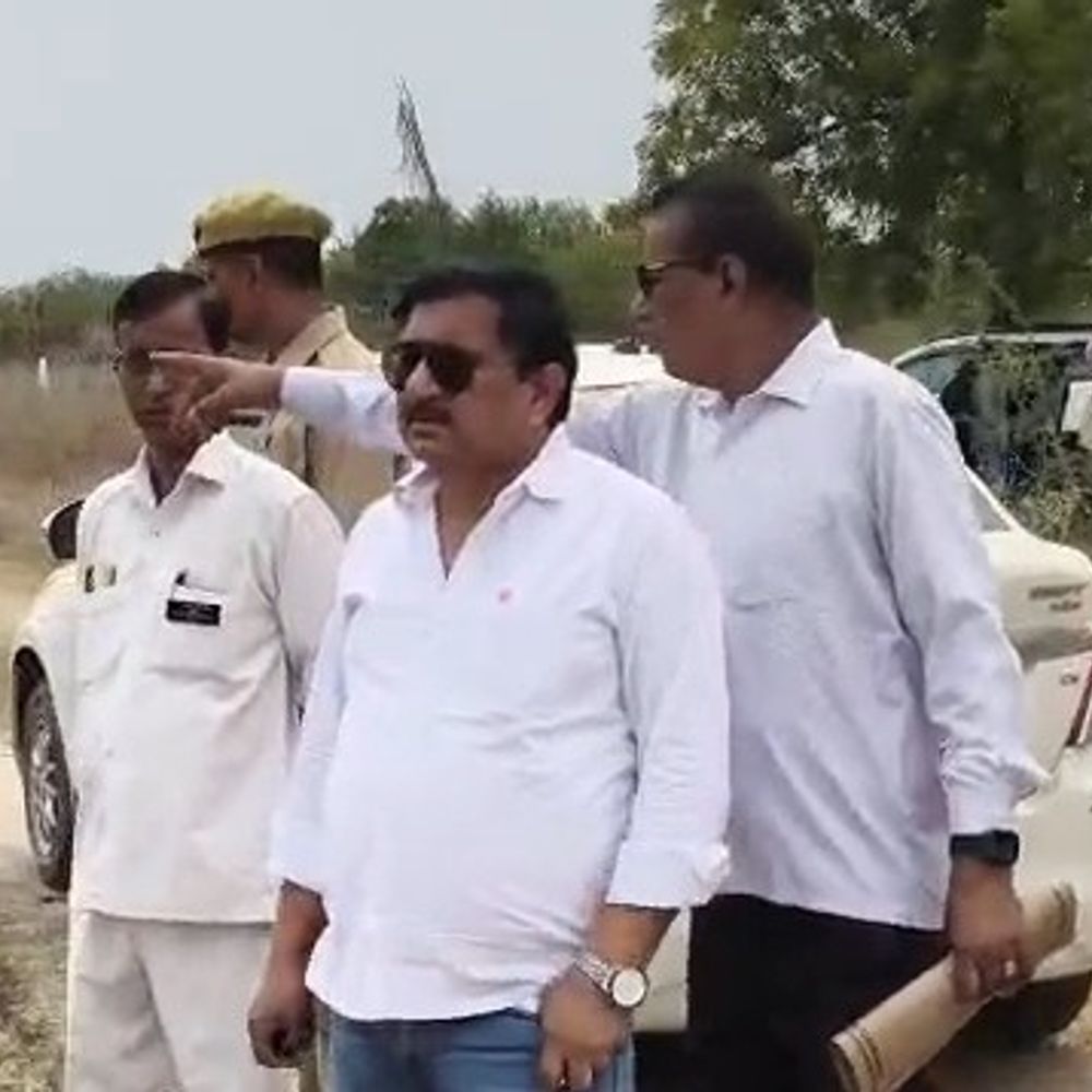 उन्नाव में सरकारी जमीन पर चला बुलडोजर:19.50 करोड़ की 6.66 हेक्टेयर भूमि अतिक्रमण मुक्त कराई, अमरूद के बाग हटाये