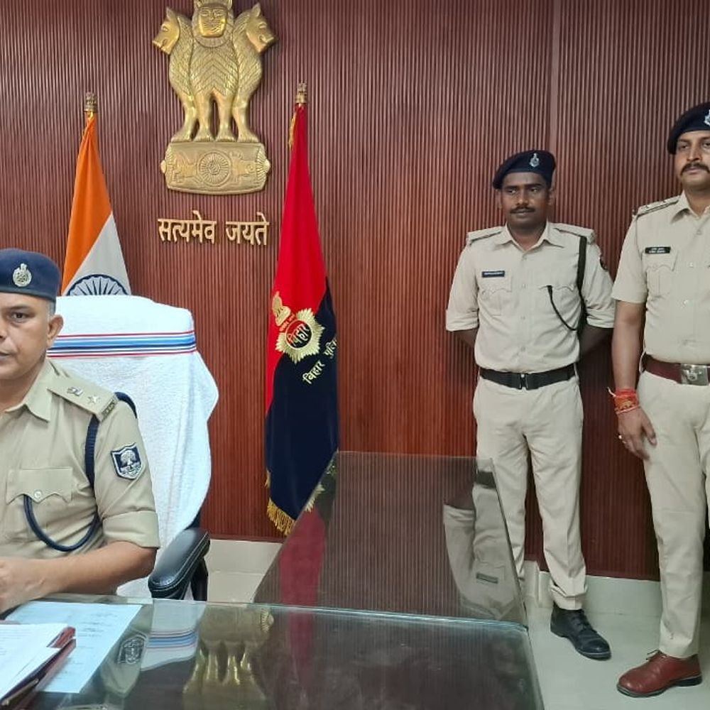मुजफ्फरपुर में दो युवक अवैध हथियार के साथ गिरफ्तार:  गाड़ियों की जांच के दौरान पकड़े गए, कहा- शादी में रौब जमाना था, इसलिए साथ रखा था – Muzaffarpur News