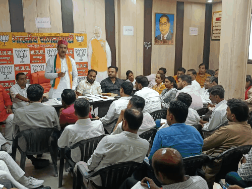 BJP की बैठक में मिशन 2027 पर मंथन:  अध्यक्ष बोले- बूथ स्तर पर प्रवासी और प्रभारी की नियुक्ति होगी, जनता को सरकार की योजनाएं बताएं – Kanpur News