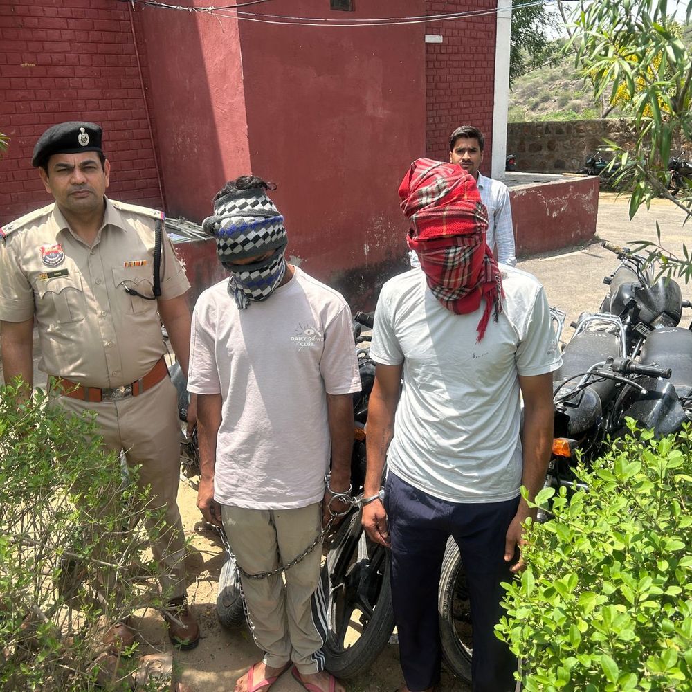 सोहना में बाइक चोर गिरोह का पर्दाफाश:  दो युवक गिरफ्तार, चोरी की 5 मोटरसाइकिल बरामद; पूछताछ में 6 वारदात कबूली – Sohna News