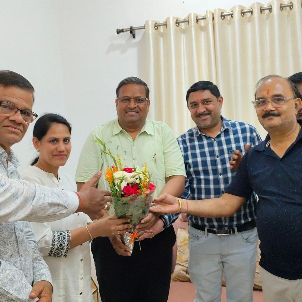 मनेन्द्रगढ़ में ट्रैफिक, पार्किंग सुधारने की मांग:  व्यापारियों ने कलेक्टर से मुलाकात की, मिला कार्रवाई का आश्वासन – Manendragarh-Chirmiri-Bharatpur News
