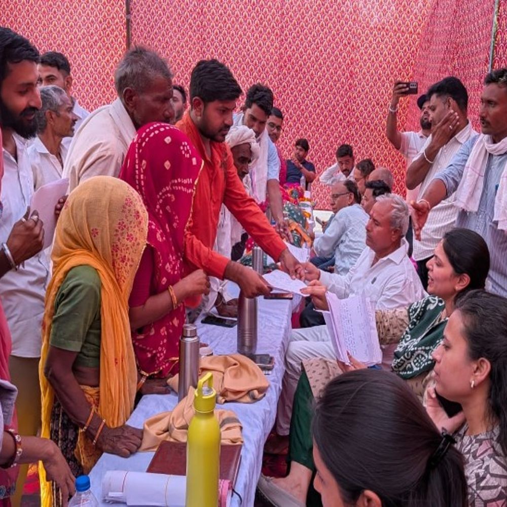 जनसुनवाई में पानी सप्लाई और डोम निर्माण के मुद्दे उठाए:  ग्रामीणों ने अवैध नशे पर कार्रवाई और बंद रास्ते खुलवाने की रखी मांग – Tonk News