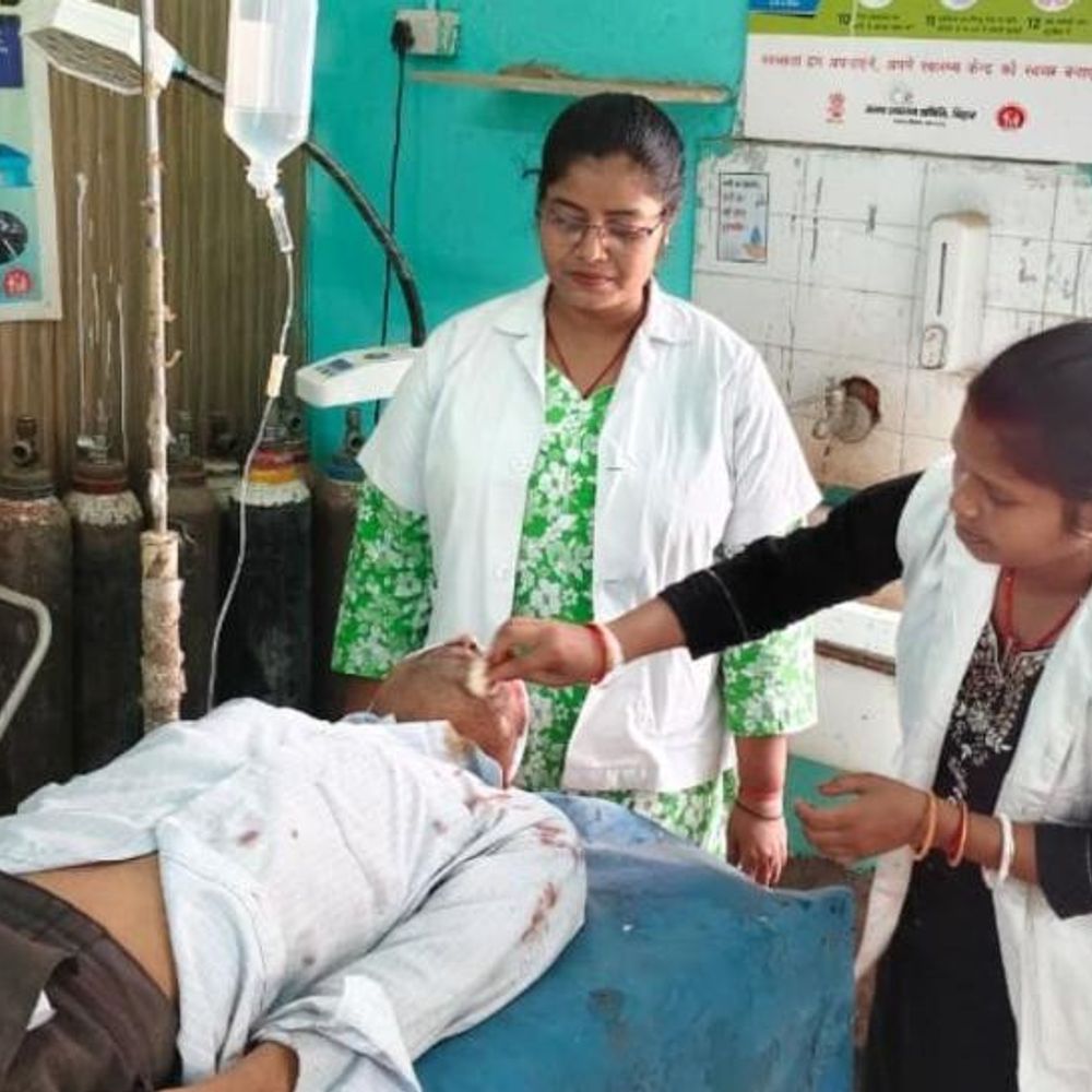 भवानीपुर-मंजोरा मार्ग पर सीएनजी ऑटो पलटा:  लोग गंभीर रूप से घायल, सभी एक ही परिवार में रहने वाले लोग – Purnia News
