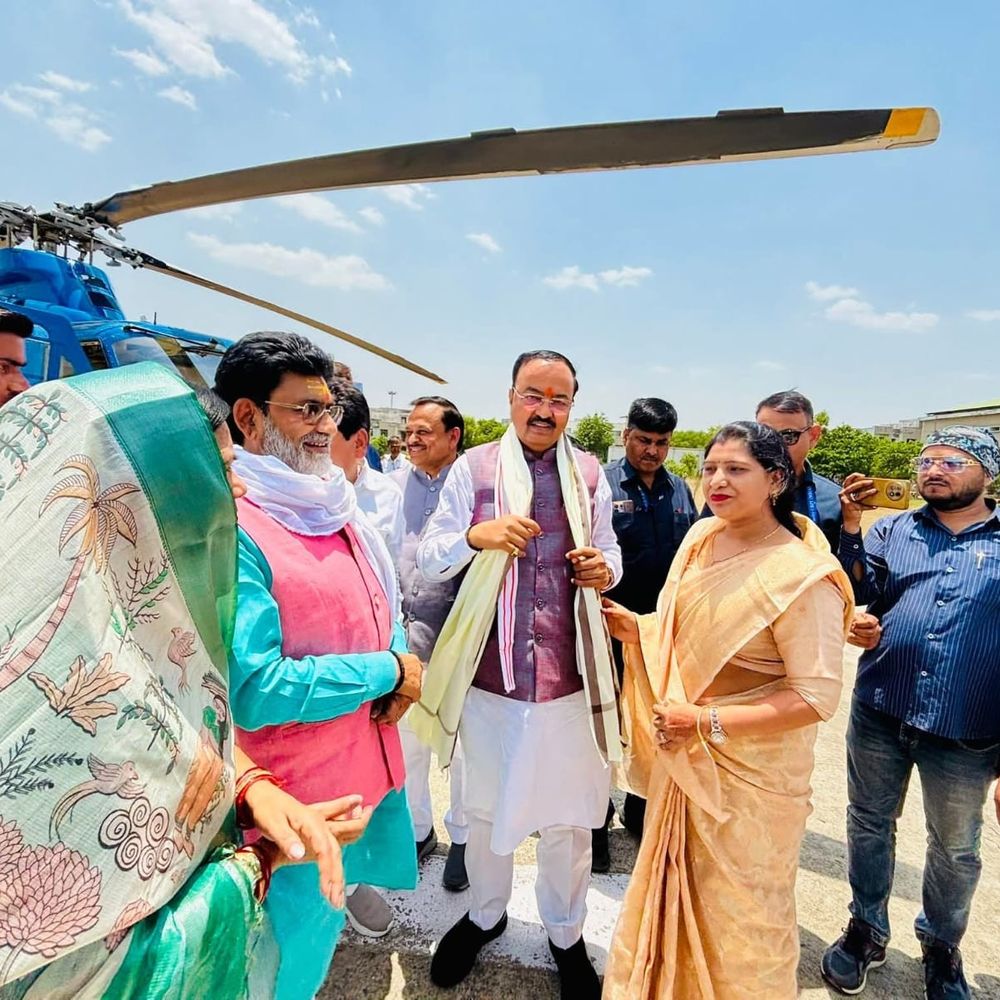 उपमुख्यमंत्री केशव मौर्य बांदा पहुंचे:मेडिकल कॉलेज का निरीक्षण कर स्वास्थ्य सेवाओं की समीक्षा की
