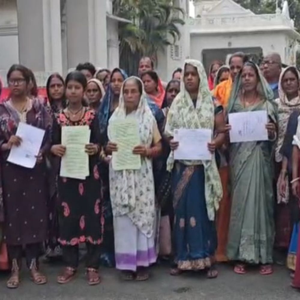 सरगुजा में 24 डिसमिल जमीन का सौदा,3.17 एकड़ की रजिस्ट्री:  करोड़ों रुपये की जमीन का धोखे से कराया नामांतरण,भू-माफियाओं के खिलाफ शिकायत कलेक्टर से – Ambikapur (Surguja) News