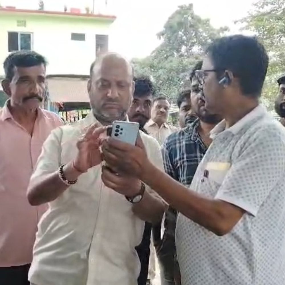 ठाकुरगंज पार्क में कथित अश्लील हरकतों पर विधायक भड़के:  किशनगंज में गोपाल अग्रवाल ने ऑपरेटर को फटकार लगाई – Kishanganj (Bihar) News