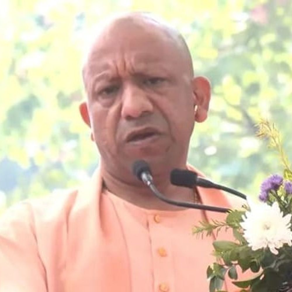 गुरुदेव की जयंती पर भावुक हुए सीएम योगी:कैंसर को मात देकर 14 साल तक जीवित रहे थे महंत अवेद्यनाथ, योग बल से रचा था इतिहास