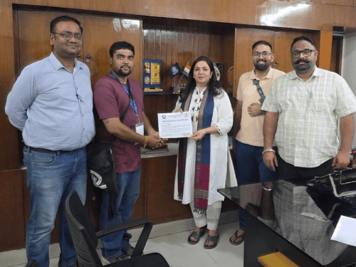 डिजिटल जनगणना- 30 दिन का काम 4 दिन में पूरा:  लुधियाना में दो कर्मचारियों ने पूरा किया काम, कमिश्नर नीरू कात्याल गुप्ता ने किया सम्मानित – Ludhiana News