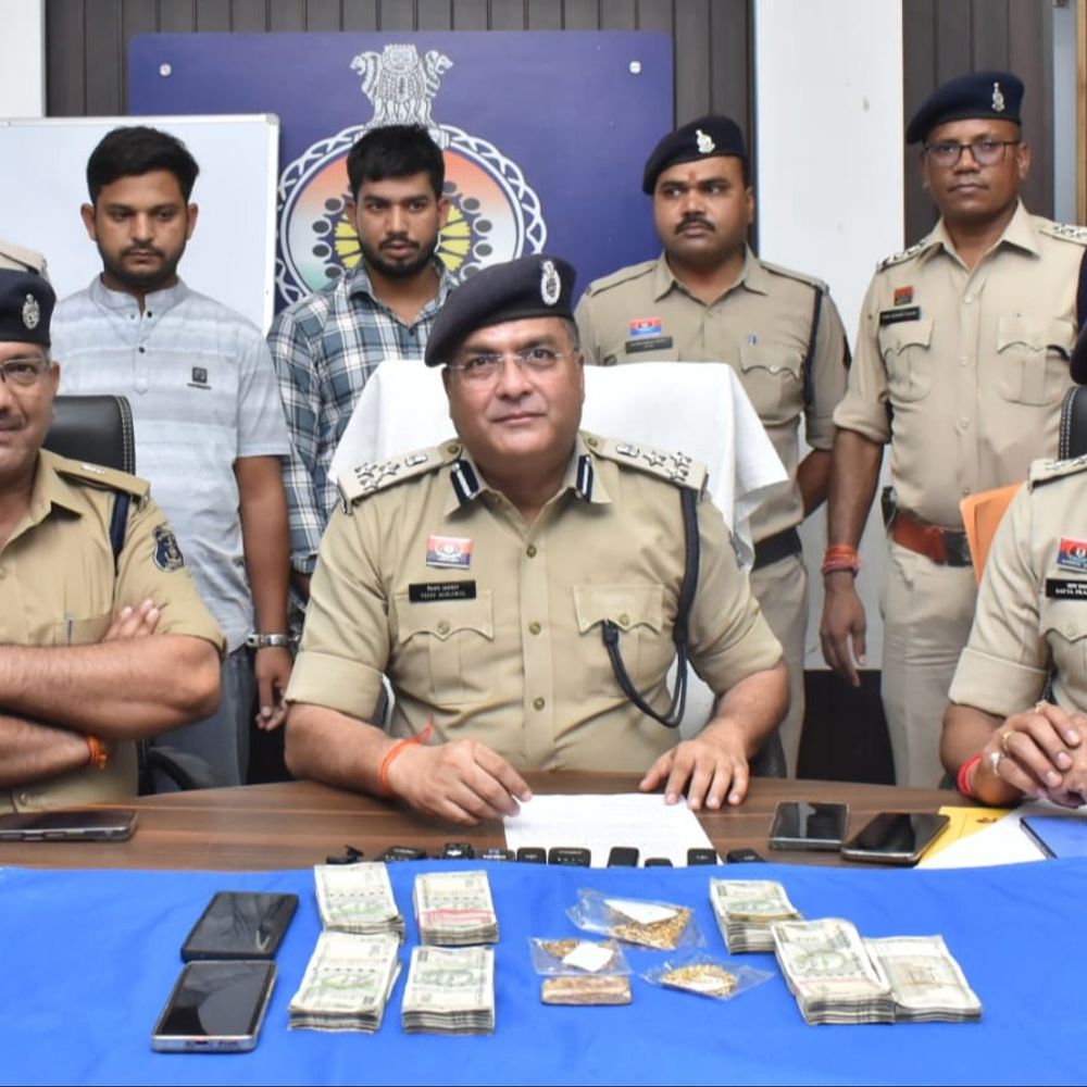 दिन में चोरी करने वाला आरोपी यूपी से गिरफ्तार:  4 दिन पहले चादर बेचने रायपुर आया, भिलाई में रेकी के बाद चोरी की वारदात को दिया अंजाम, 25 टीम कर रही थी तलाश – durg-bhilai News