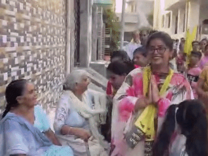 पठानकोट में 2 नामांकन रद्द, 341 उम्मीदवार मैदान में डटे:  निकाय चुनाव में आज नाम वापस लेने का आखिरी दिन, मिलेंगे चुनाव निशान, घर-घर पहुंच रहे उम्मीदवार – Pathankot News