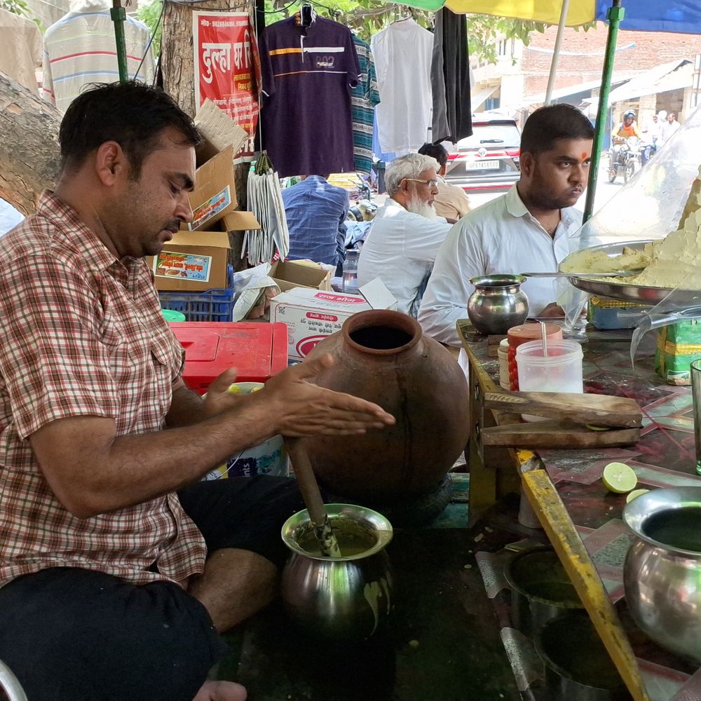 गाजीपुर में तापमान 40 डिग्री के करीब:डीएम ने अलर्ट जारी किया, अस्पताल हाई अलर्ट पर मोड पर