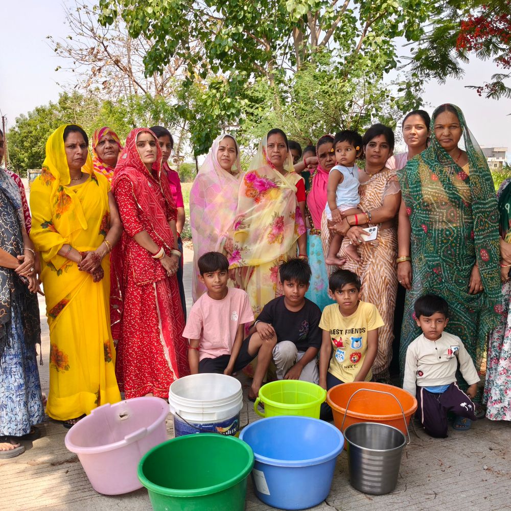 ग्रामीण कुएं खोदकर निकाल रहे पानी:  हरदा के गांवों में बूंद-बूंद को तरसे लोग, नल-जल योजना का खस्ता हाल – Harda News
