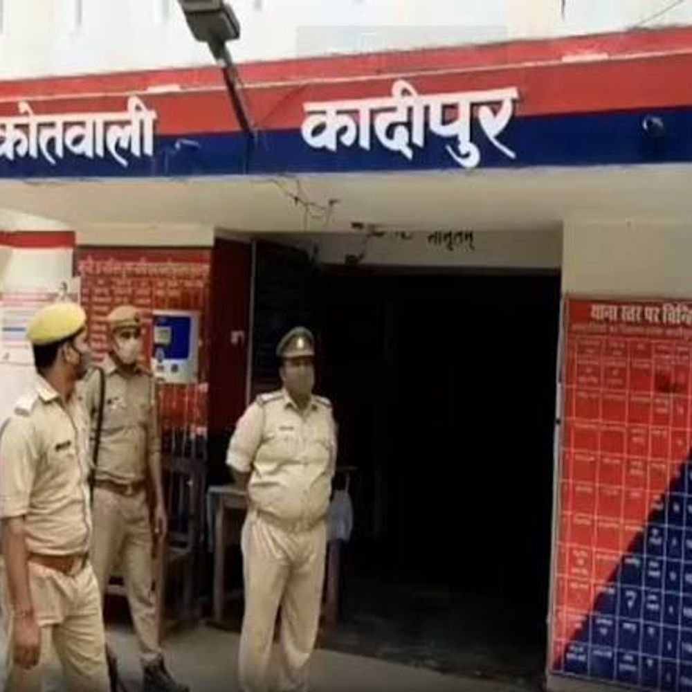 सुलतानपुर में विवाहिता को पीटकर घर से निकाला:  पति पर दूसरी शादी का आरोप, SP के आदेश पर दर्ज हुई FIR – Sultanpur News