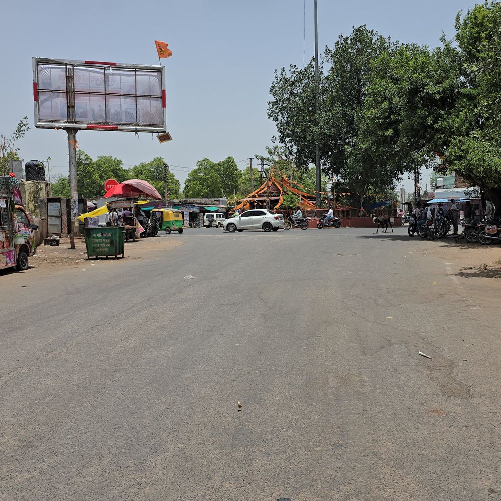 करौली में भीषण गर्मी का कहर जारी:  हीटवेव से जनजीवन प्रभावित, बाजारों में पसरा सन्नाटा – Karauli News