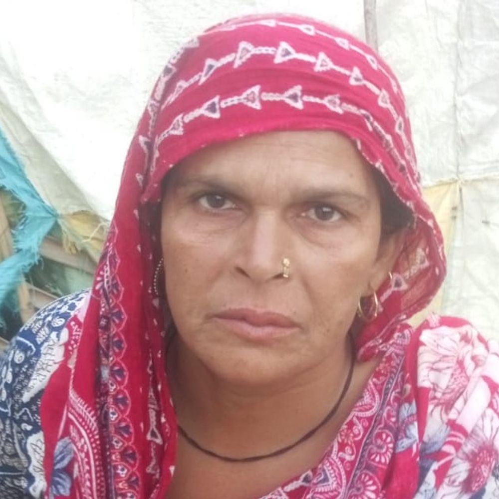 संभल में महिला को करंट लगा, मौत:नल का हैंडल छूते ही लगा झटका, दूर जा गिरी महिला; इलाज के दौरान तोड़ा दम