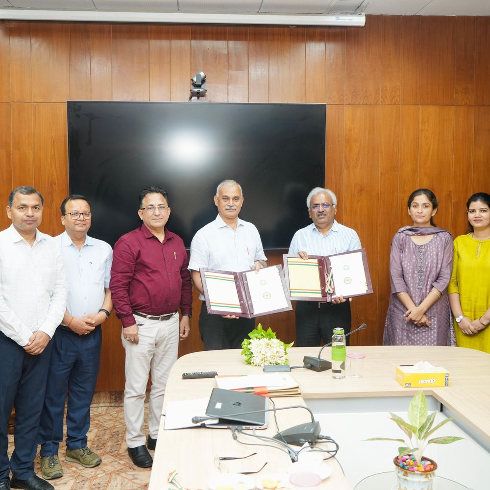 AIIA और CIMAP के बीच MoU पर चर्चा:लखनऊ में आयुर्वेद को वैज्ञानिक आधार देने की तैयारी