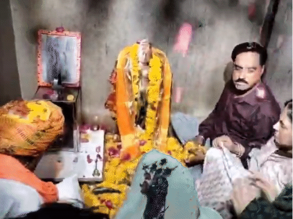 भोजशाला में 700 साल बाद नमाज नहीं, सिर्फ पूजा:मुस्लिम समाज ने बांधी काली पट्टी, बंद रहीं दुकानें; धार में 2 हजार पुलिसकर्मी तैनात