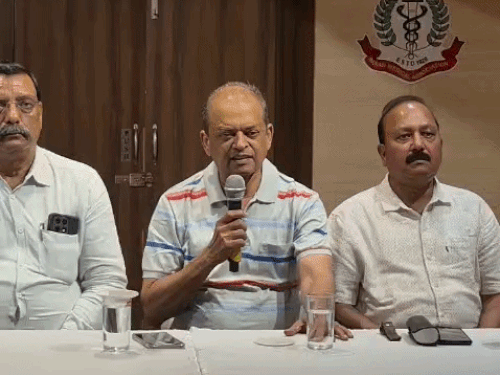 प्रयागराज में डॉक्टर-वकील विवाद पर AMA की प्रेस कॉन्फ्रेंस:  कल से हड़ताल की चेतावनी, सुरक्षा को लेकर प्रशासन पर सवाल उठाए – Prayagraj (Allahabad) News