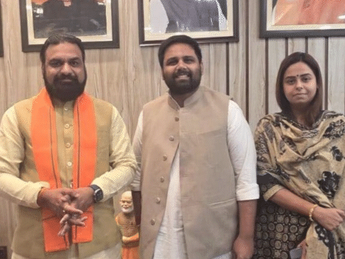 सरकार ने दूर की बाहुबली की नाराजगी,बेटा समिति में सेट:  संजय सरावगी, उमेश सिंह कुशवाहा को राज्य मंत्री का दर्जा; अनंत सिंह की पत्नी भी सदस्य – Patna News