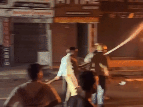 गोविंद नगर शार्ट सर्किट से टेलर की शॉप में आग:  लपटों से वजह से पुलिस ने किया रूट डायवर्ट, फायर ब्रिगेड की दो गाड़ियां पहुंची – Kanpur News