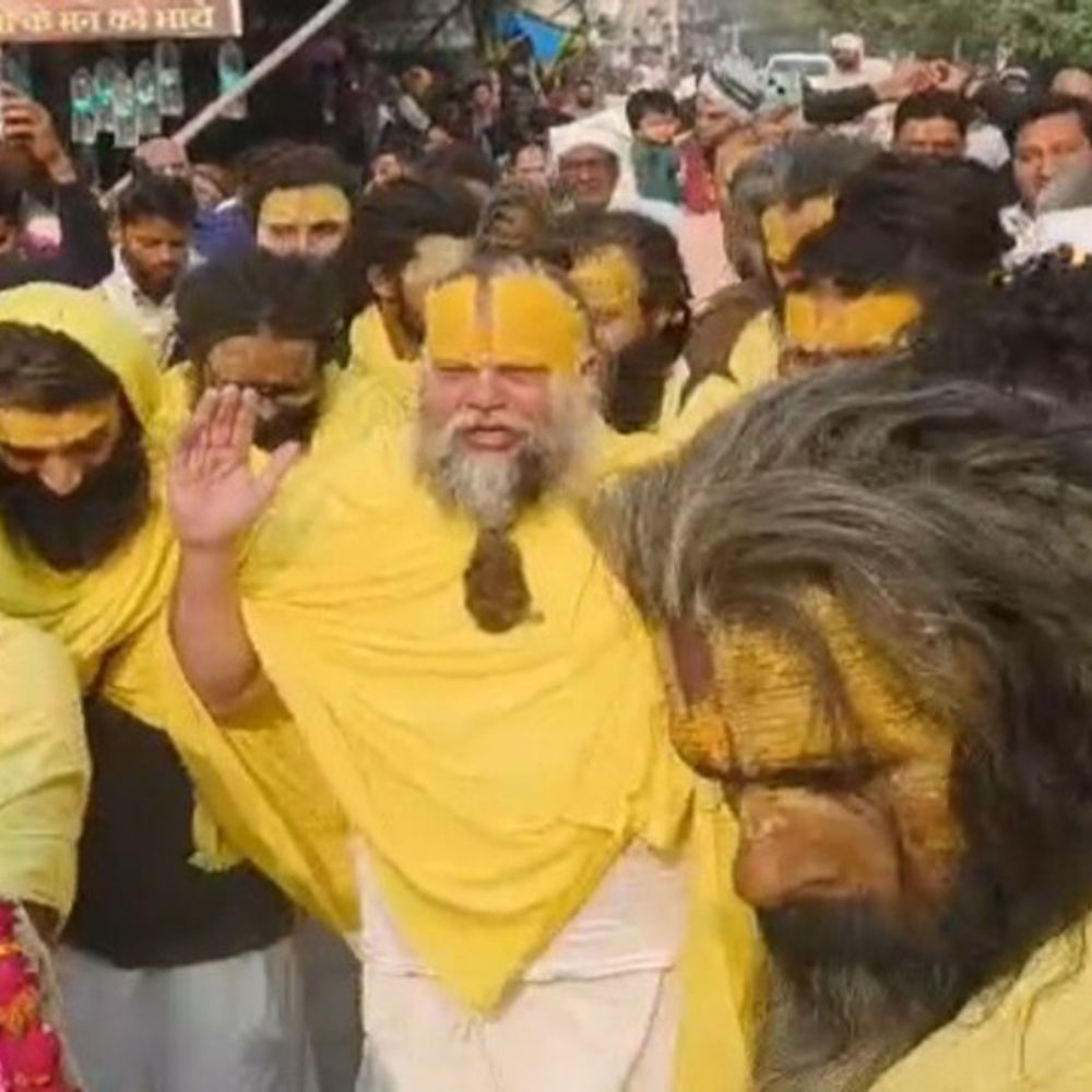 संत प्रेमानंद महाराज का शिष्यों को भावुक संदेश:  कहा हम मिलें न मिले,बोलें न बोलें – आप सबको बहुत प्यार करते हैं – Mathura News
