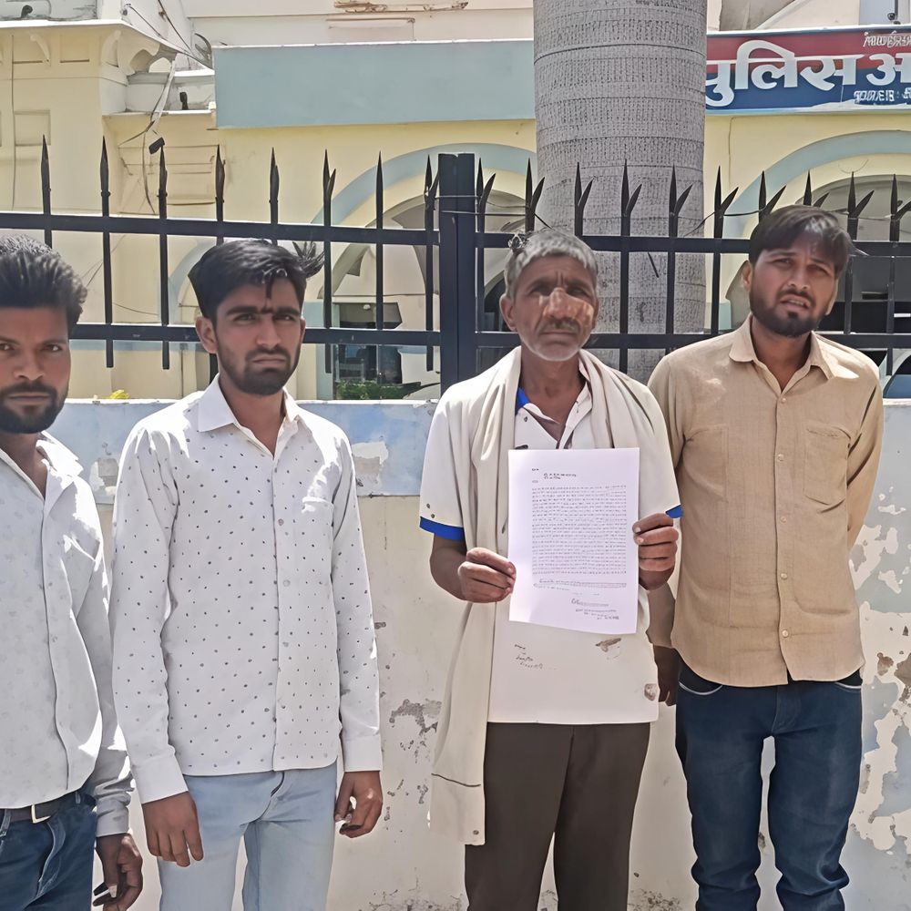 मैनपुरी में घर में घुसकर हमला, परिवार को पीटा:दबंगों का हमला, सरिया-डंडों से पीटा परिवार; कार्रवाई न होने पर एसपी से गुहार