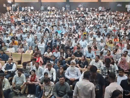 दैनिक भास्कर-रेजोनेंस प्रतिभा सम्मान समारोह में उमड़ा मेधावियों का उत्साह:  15 हजार विद्यार्थियों का सम्मान, मेडल पाकर खिल उठे चेहरे – Kota News