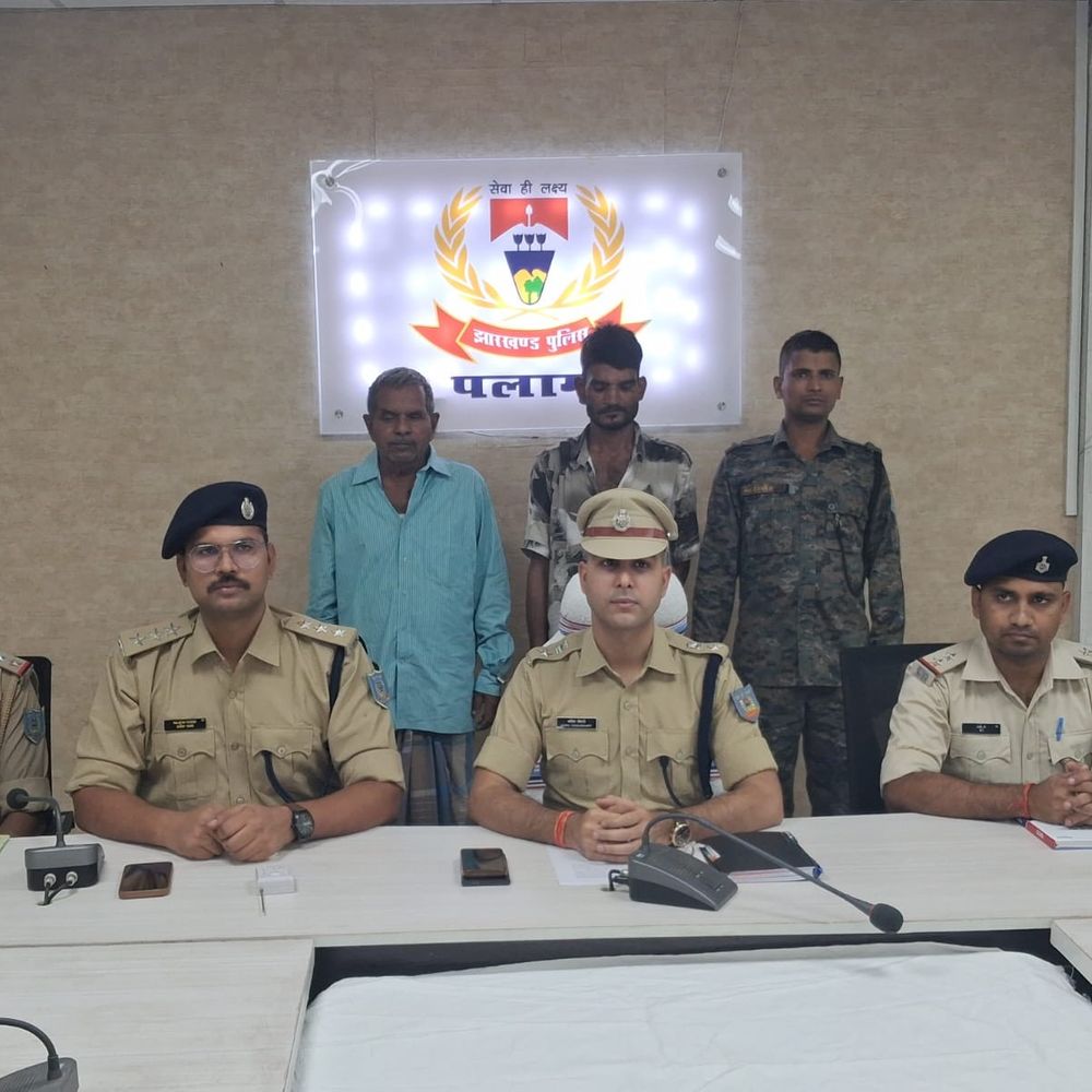 पलामू में जमीन विवाद; दो हुए गिरफ्तार:  जमीन विवाद में एक की हुई है मौत, 42 पर FIR, 15 अब भी हैं फरार – Palamu News