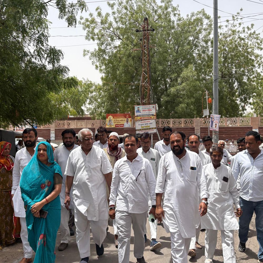 कांग्रेस कमेठी का महंगाई, बेरोजगारी को लेकर प्रदर्शन:  फलोदी में सफाई, जल निकासी और सीवरेज प्रबंधन की भी मांग, ज्ञापन सौंपा – Phalodi News