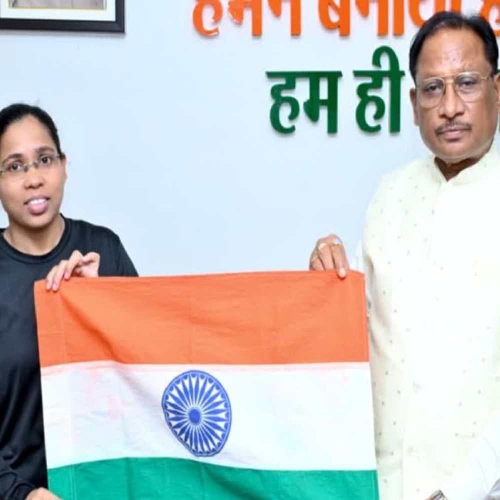 इतिहास रचा:  माइनस 40-डिग्री की ठंड से जीतकर एवरेस्ट के शिखर पर तिरंगा तो गाड़ दिया… पर अब सांसों के संकट से जूझ रही छत्तीसगढ़ की लाड़ली – janjgir champa News